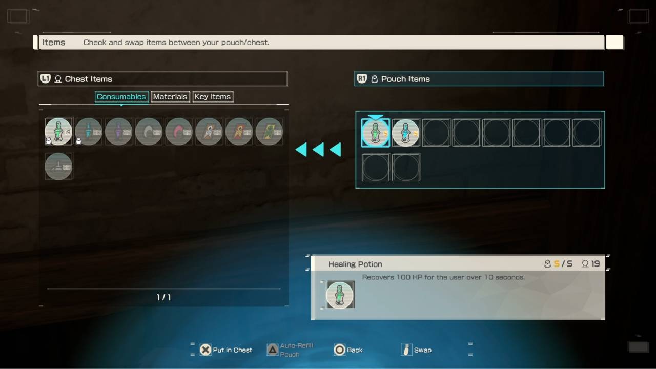 Player swapping items from the pouch during exploration